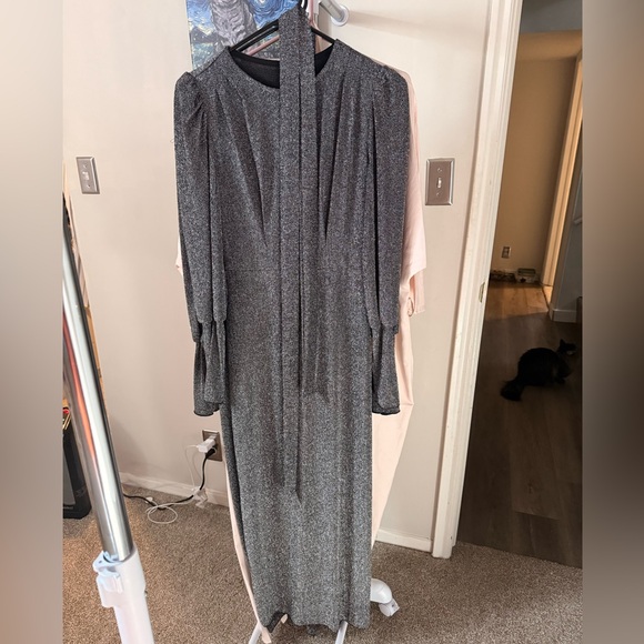 Silver Bishop Sleeve Belted Glitter Maxi Dress New w/o Tags - Picture 4 of 4
